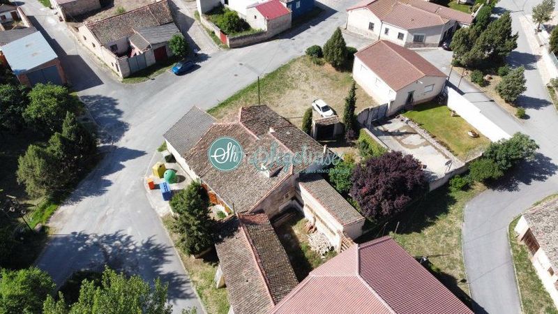 Foto 20f0f81b-0ba2-449f-87f8-b924d8e94185. Casa amb calefacció a Escobar de Polendos
