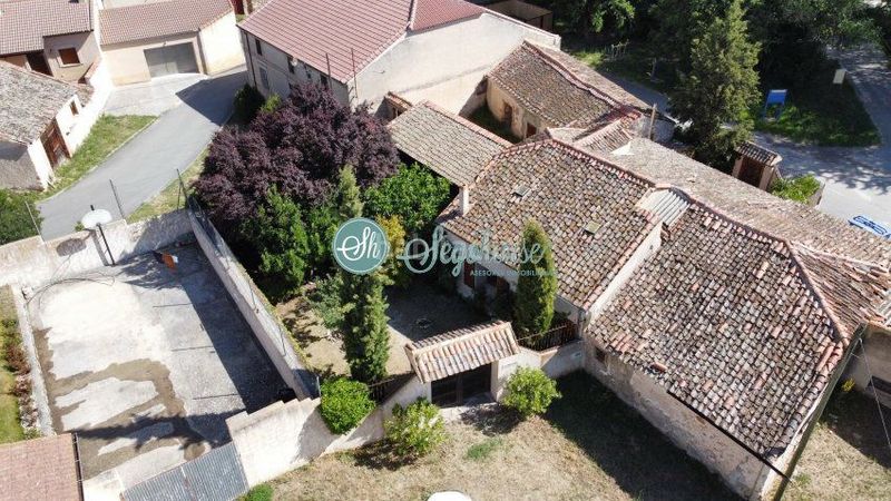 Foto 5f8534fa-d761-4caa-932e-35964ce50148. Casa amb calefacció a Escobar de Polendos