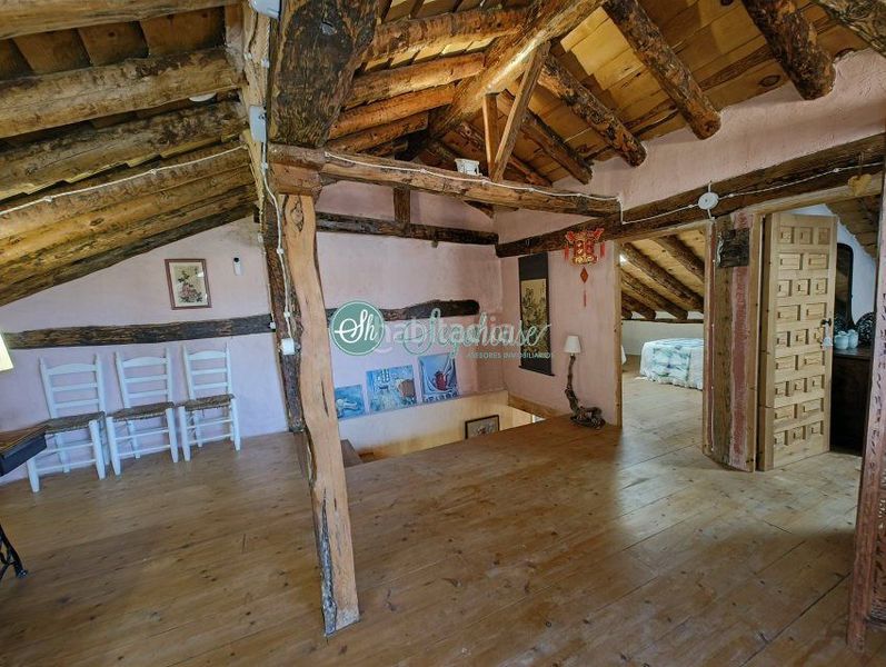 Foto 6ca3cf14-8469-4b6d-97bd-7004e596f534. Casa amb calefacció a Escobar de Polendos