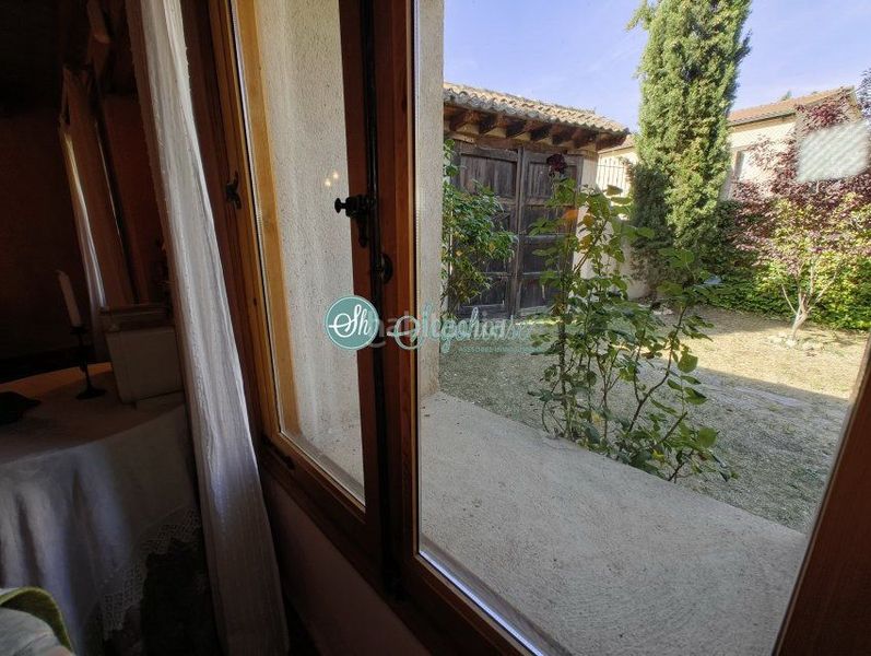 Foto 85813eee-c93b-4456-a32e-d6b96b434d1e. Casa amb calefacció a Escobar de Polendos