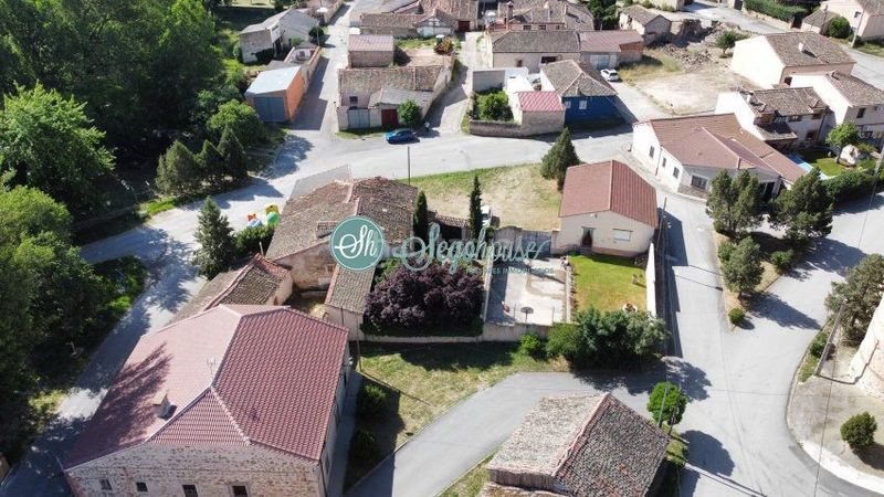 Foto 8d62ecce-c52e-4ee9-bc48-b088ae5e7fa1. Casa amb calefacció a Escobar de Polendos