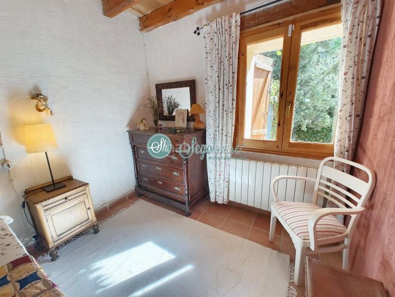 Foto a05ac46d-763a-45b0-baad-0e2b90ae64d6. Casa amb calefacció a Escobar de Polendos