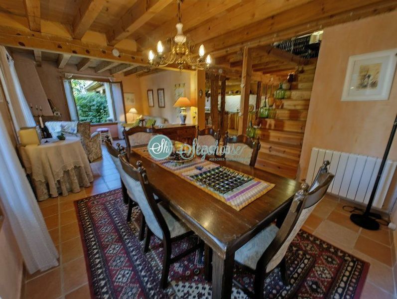 Foto c9dff748-7c82-4265-92e0-18093ca32a47. Casa amb calefacció a Escobar de Polendos