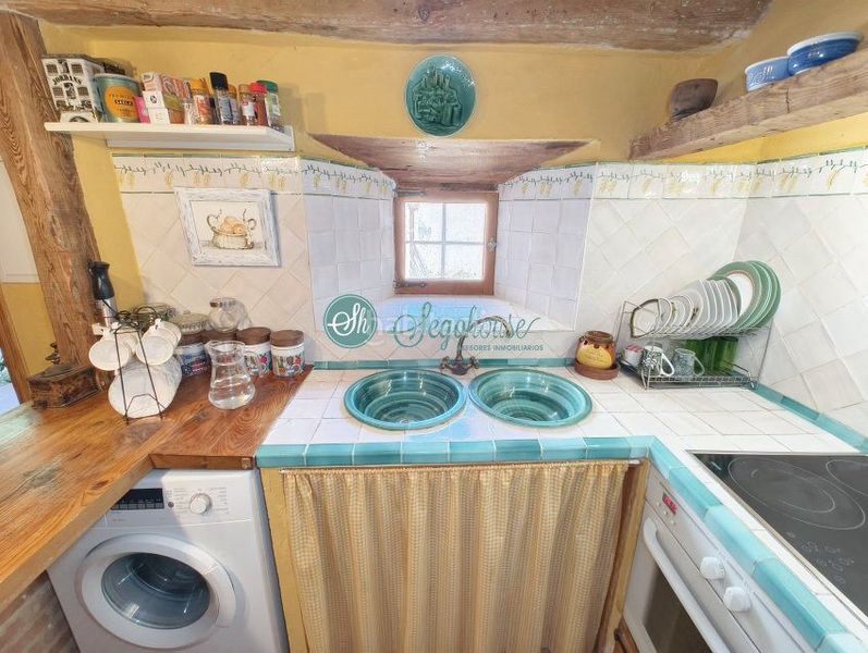 Foto ebeca9dc-6523-46d6-acca-5f63c66c3b60. Casa amb calefacció a Escobar de Polendos