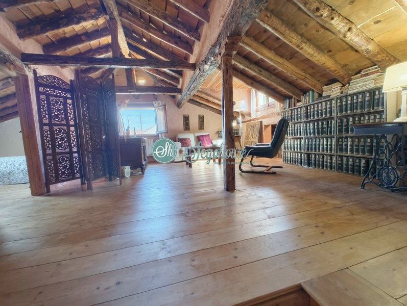 Foto f6e81988-dd79-41fc-b2f3-3179fafd907a. Casa amb calefacció a Escobar de Polendos