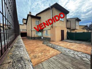 Xalet  N/a. Chalet en venta en hontanares de eresma, 5 dormitorios.
