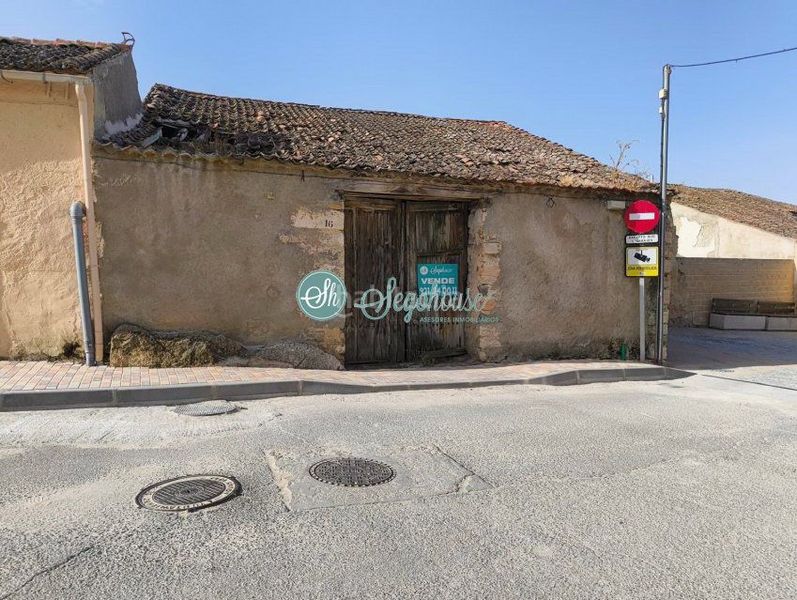 Foto 15c827ae-a1b0-49fc-ba47-b480619b2417. Casa a Espirdo