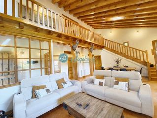 Chalet à Palazuelos de Eresma. Chalet en venta en palazuelos de eresma, 4 dormitorios.
