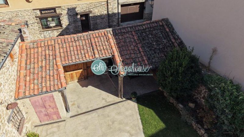 Foto 46b88d67-acae-4958-8298-1b78abc34a40. Casa amb calefacció aparcament a Espirdo