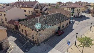 Maison à Espirdo. Casa en venta en tizneros, 4 dormitorios.