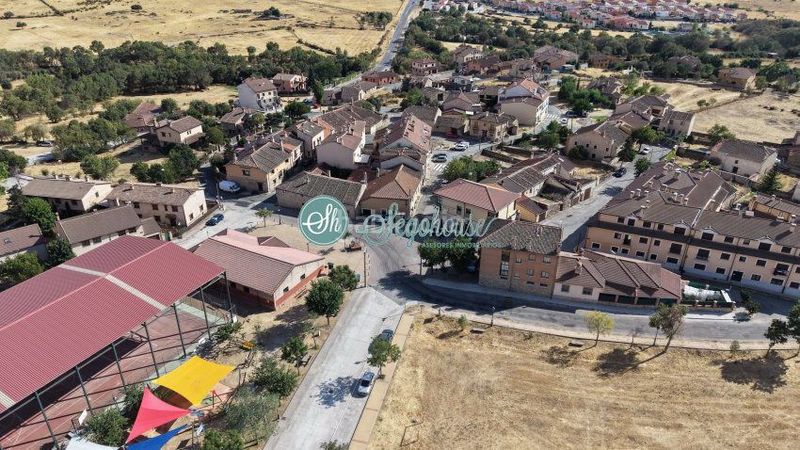 Foto b5fc6de6-7a90-498c-93bd-d1148f1d5f05. Casa amb calefacció aparcament a Espirdo