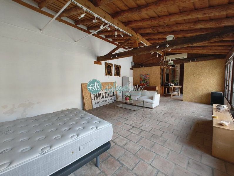 Foto bbb30a8f-72e7-422e-ba86-53a1e4f12bbf. Casa amb calefacció aparcament a Espirdo