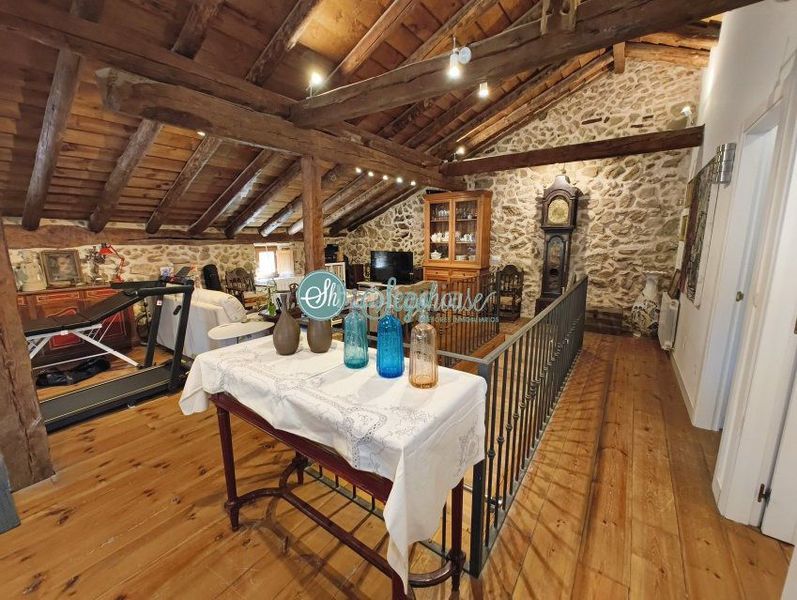 Foto dee46628-fee6-4e5c-baad-8bd1bc627532. Casa amb calefacció aparcament a Espirdo