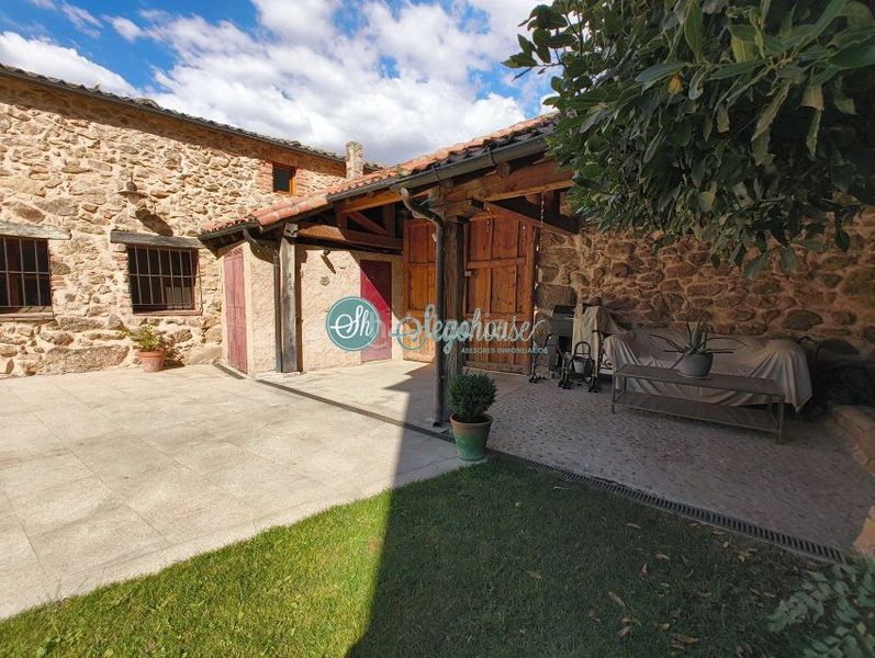 Foto ecd7dbb1-fb5b-4c84-a48d-2577db63448a. Casa amb calefacció aparcament a Espirdo