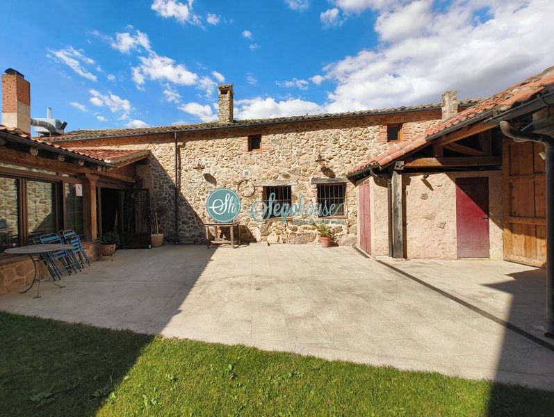 Foto ee85749d-94e5-43f0-bdb9-213ad33017f9. Casa amb calefacció aparcament a Espirdo