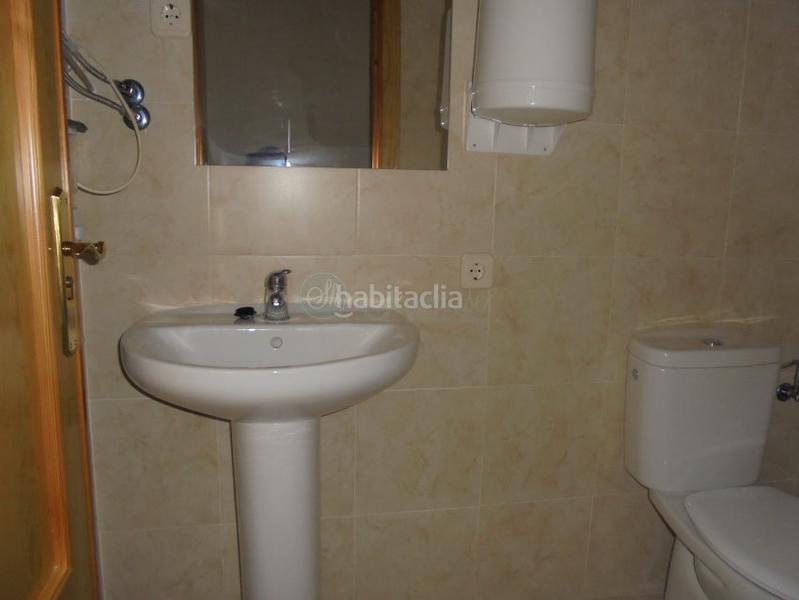 Foto 5178aada-bdd6-4989-ad6d-8d3e1977a9c2. Alquiler local comercial local en alquiler en el sotillo. en Lastrilla (La)