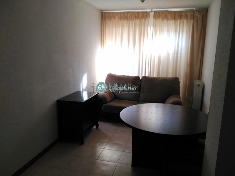 Foto b4039344-c0e5-4bc2-9dcf-3f1d3ac90e3e. Flat with heating parking in San Lorenzo - San Marcos Segovia