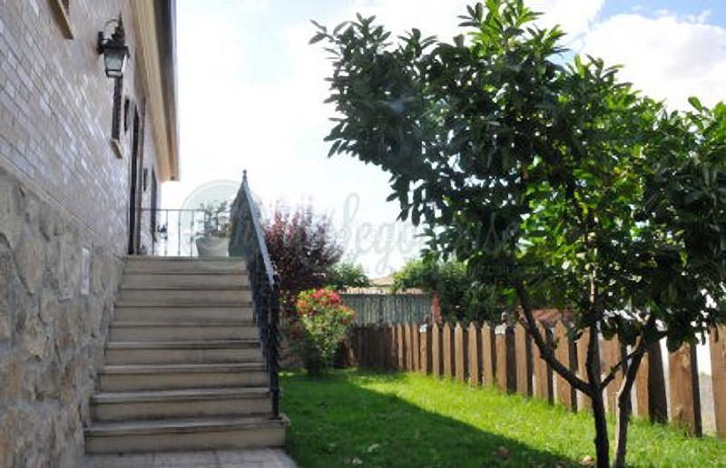 Foto 26fbcbe7-02e2-4a05-b4af-5a8b074e15d6. Chalet avec chauffage parking dans Área Rural Segovia