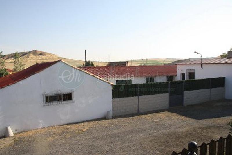 Foto 318c628a-89ce-43bf-9f3b-943f69f48536. Chalet avec chauffage parking dans Área Rural Segovia