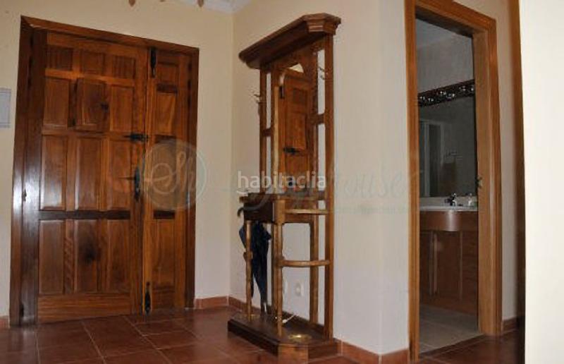 Foto 5494acb7-bdab-4f71-a3db-cef1f2bb96b7. Chalet avec chauffage parking dans Área Rural Segovia