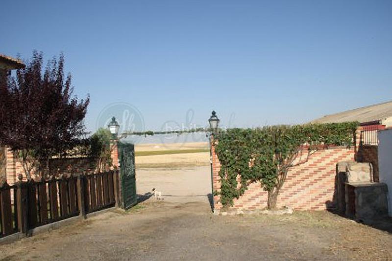 Foto 98c20af4-771f-4537-97a4-96429d13e69d. Chalet avec chauffage parking dans Área Rural Segovia