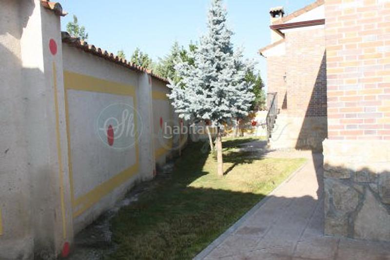 Foto 9b4217f1-e073-4cad-9f00-3a0d041f1a2a. Chalet avec chauffage parking dans Área Rural Segovia