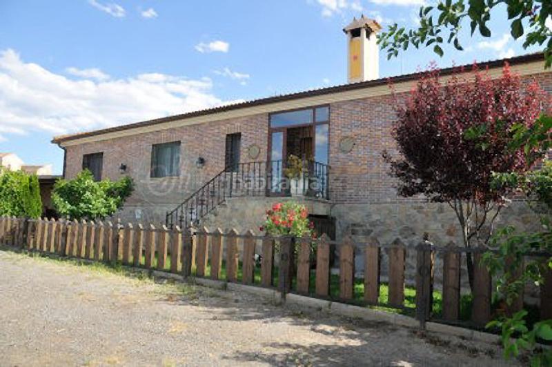 Foto e74787c6-a525-447a-95ec-586acc0f9f7b. Chalet avec chauffage parking dans Área Rural Segovia