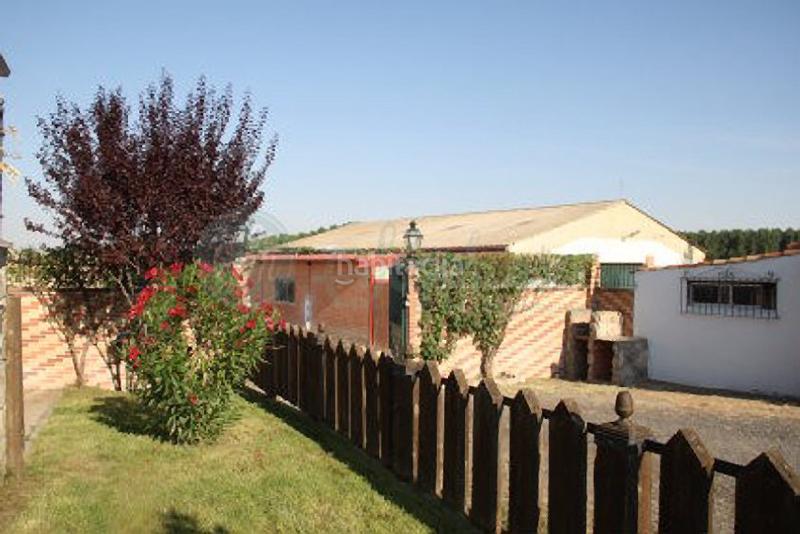 Foto f55941ae-c1e2-41ca-9396-84b23fe71c3d. Chalet avec chauffage parking dans Área Rural Segovia