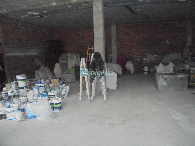 Foto 2ee21631-ea00-4ee5-b578-efcc7cdd980a. Local comercial a El Carmen Segovia