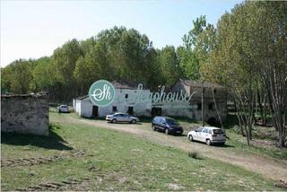Casa  N/a. Casa en venta en mozoncillo.