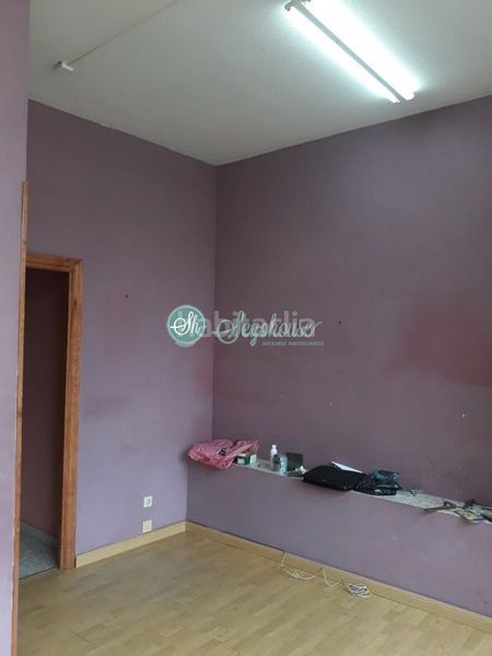 Foto 2a14a9bb-36f4-40c1-ae69-7ba0ac9c22c9. Local comercial a Centro Segovia