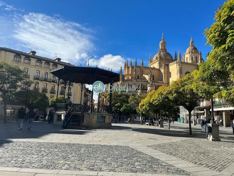 Foto d5ecf7d0-cf77-4db7-91a5-77387772c730. Pis amb calefacció aparcament a Plaza Mayor - San Agustín Segovia