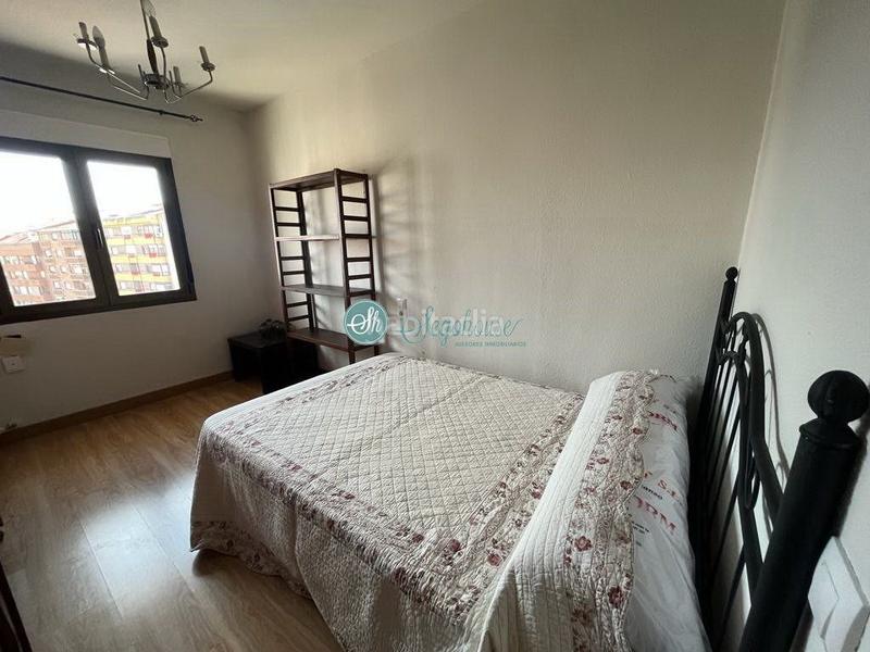 Foto f3354bbb-7025-4250-8254-9936916570e6. Pis amb calefacció a Centro Segovia