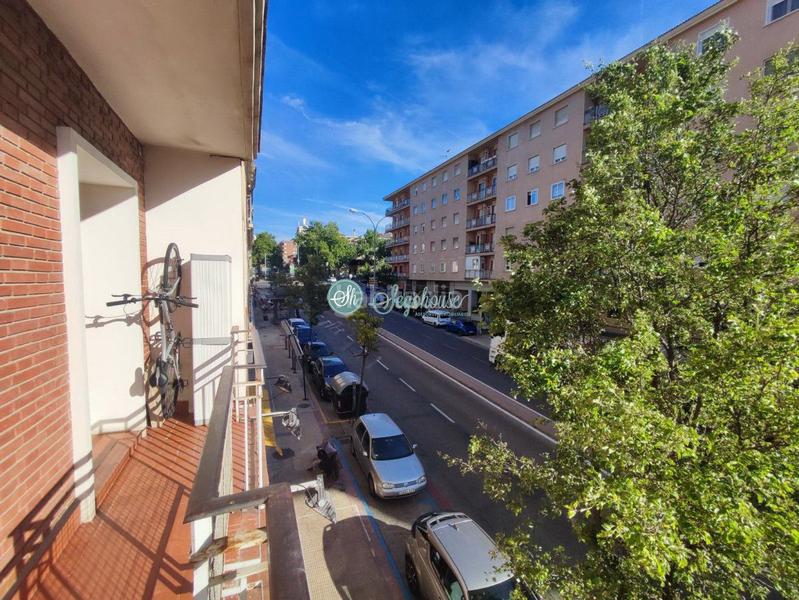 Foto 0b01394d-e660-4733-86a3-1aeae0739938. Piso  en venta en Centro - ezequiel gonzález, 4 dormitorios. en Segovia