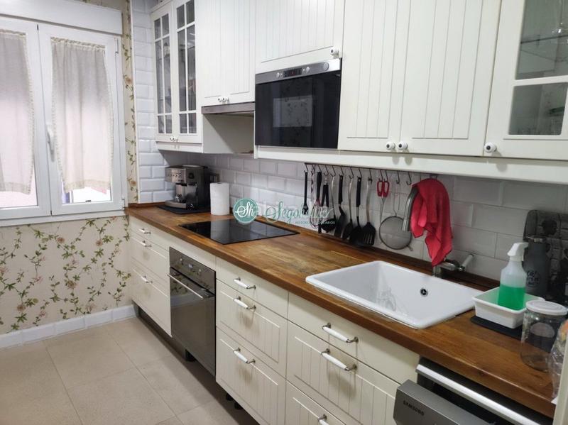 Foto 50556c8f-92cb-4335-939e-050639103b75. Piso  en venta en Centro - ezequiel gonzález, 4 dormitorios. en Segovia