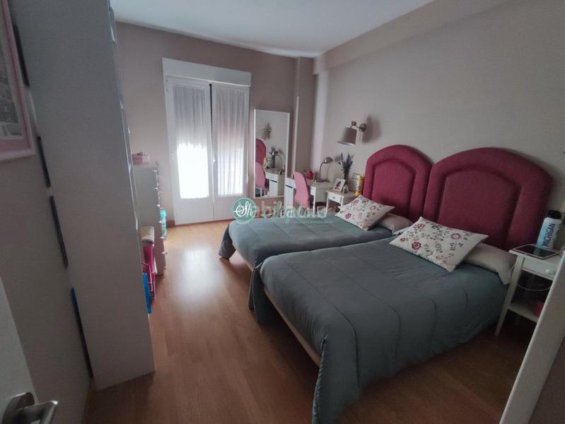 Foto a15482fb-230d-48d5-a884-f0de3b244e0e. Piso  en venta en Centro - ezequiel gonzález, 4 dormitorios. en Segovia