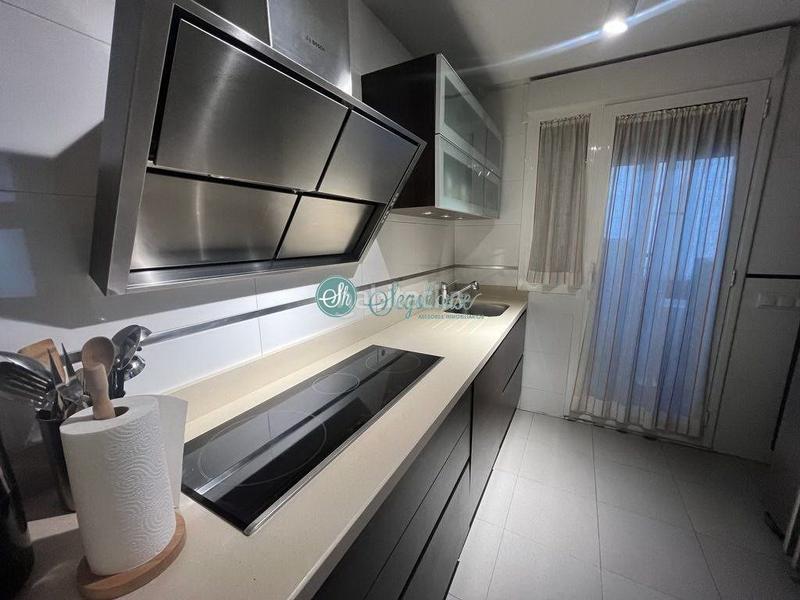Foto 593aa25c-6087-46d2-b407-9349a5f6a723. Piso  en venta en centro claret, 3 dormitorios. en Segovia