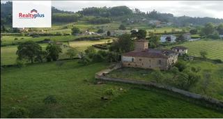 Residential Plot in La Pola Siero