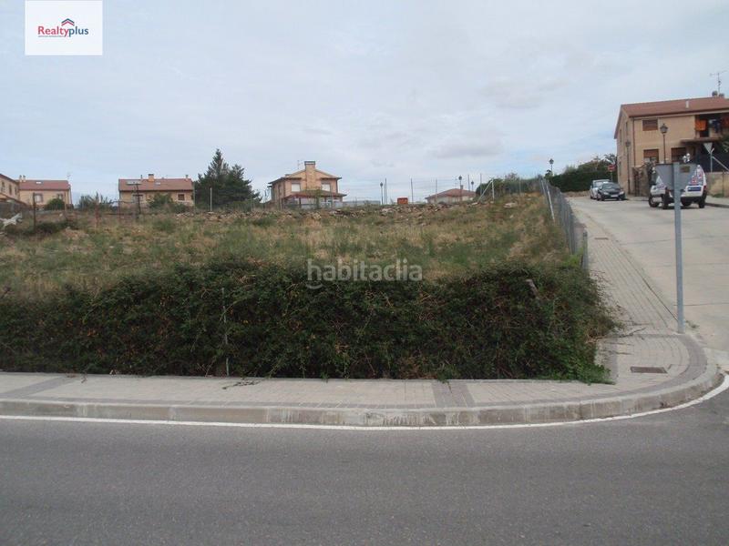 Foto a4eebfa2-d0b8-4a4e-893d-270f7c824cb2. Terrain résidentiel dans Palazuelos de Eresma