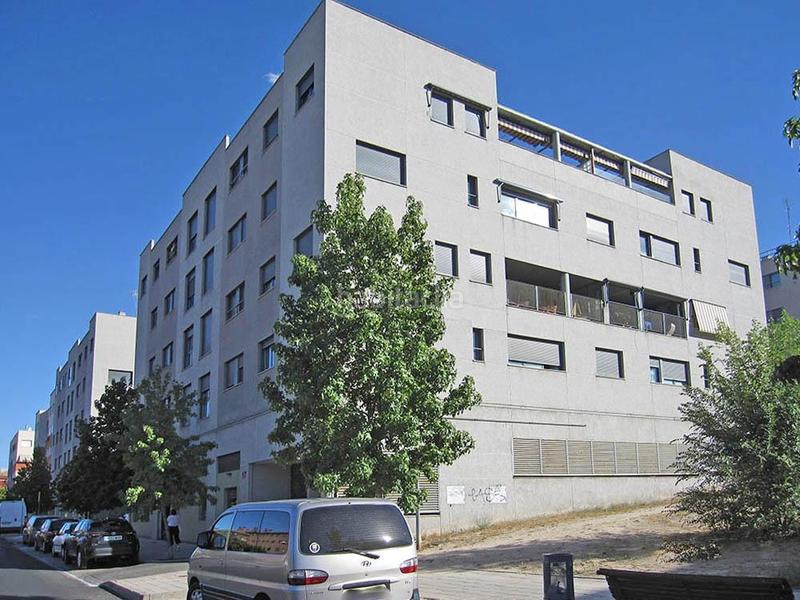 Foto 0a547fba-d815-4472-91c9-d0325adfcf9b. Autoparkplatz in Dehesa Vieja-Puente Cultural San Sebastián de los Reyes