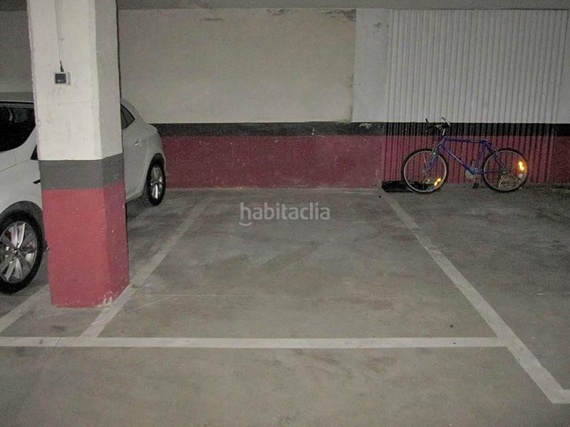 Foto 6410dfaa-47b2-4b87-89c4-12180eba014f. Autoparkplatz in Dehesa Vieja-Puente Cultural San Sebastián de los Reyes