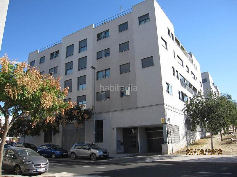 Foto 3e050f33-5bb9-4680-a8cb-c6e22e2aa950. Car parking in Dehesa Vieja-Puente Cultural San Sebastián de los Reyes