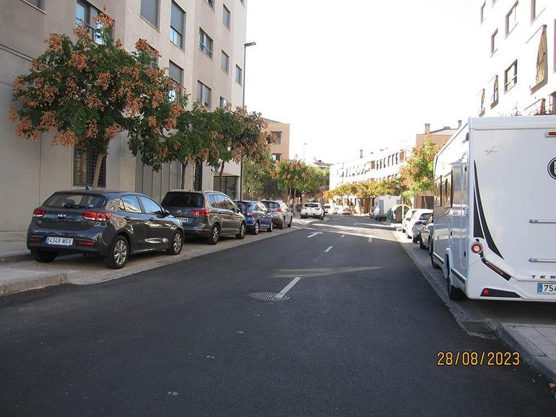 Foto 87e89049-40fb-4c30-a47b-7a1431f67b4d. Car parking in Dehesa Vieja-Puente Cultural San Sebastián de los Reyes