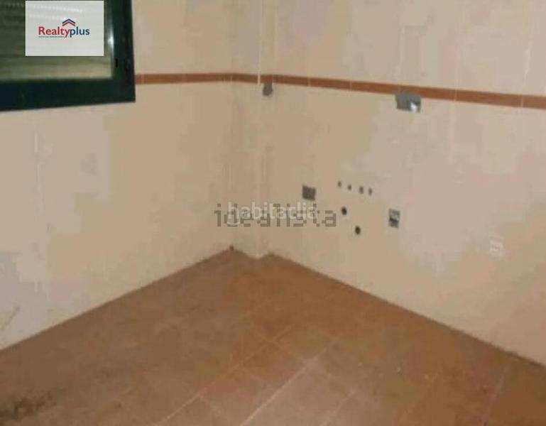 Foto 530e6e98-c58b-4f74-a430-b233a6dde266. Edificio en calle camino molinillo 8 en Hormigos