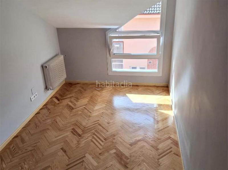 Foto 379803fa-2658-4294-9bc5-8755b1e9b2bb. Casa a schiera con riscaldamento parcheggio in Lastrilla (La)