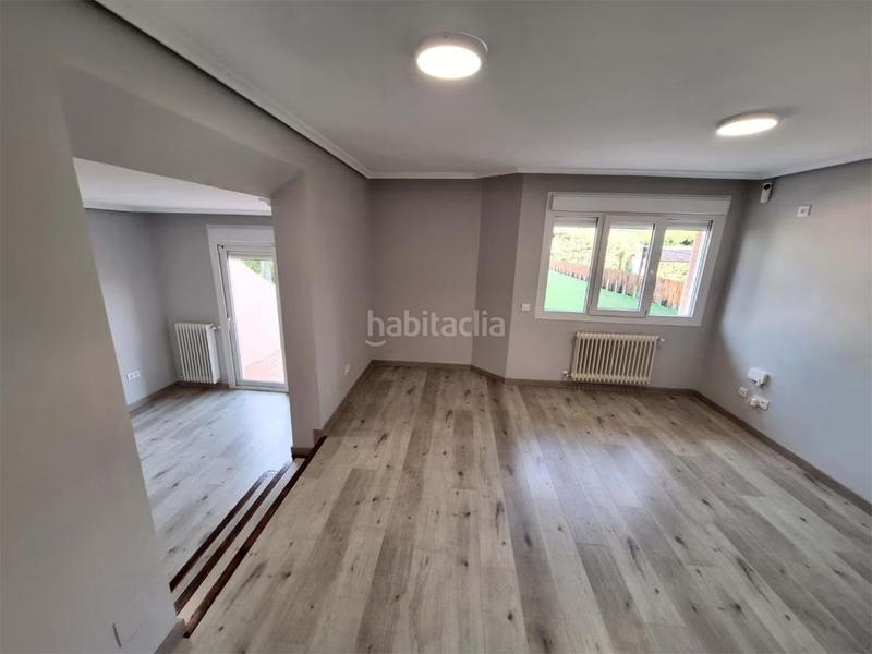 Foto 8cc23f35-7254-4562-9dd6-22c8fe1100a6. Casa a schiera con riscaldamento parcheggio in Lastrilla (La)