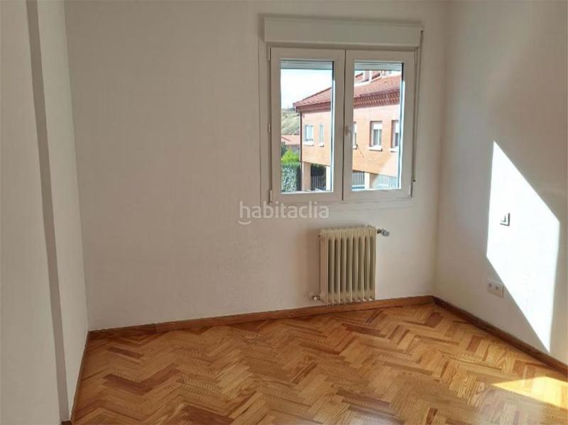 Foto e32191a8-e89f-4685-9b1c-e0b80322942c. Casa a schiera con riscaldamento parcheggio in Lastrilla (La)