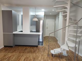 Alquiler Apartamento  Calle santiago. 138 apartamento dúplex reformado