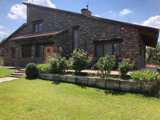 Maison à Maello. Oportunidad única! chalet independiente en venta en maello ávila