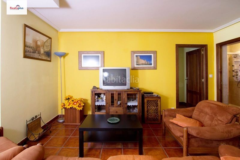 Foto 5f7cb7d9-df5f-4627-8c1e-d5ac38e6b913. Casa amb calefacció aparcament a Sotalbo
